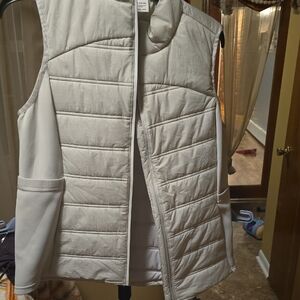 Avia Women's Light Gray Quilted Vest